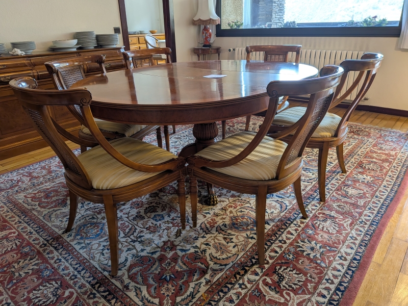 Mesa de comedor con extensión y 6 sillas