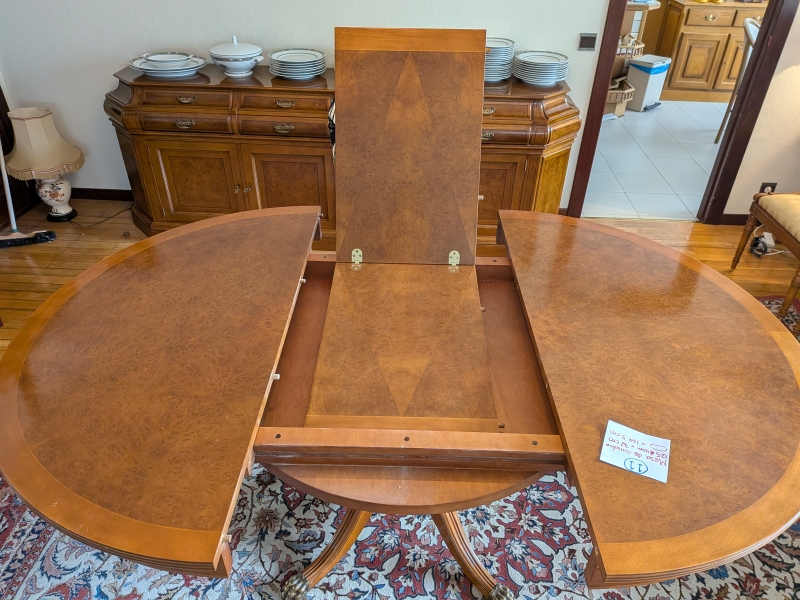 Mesa de comedor con extensión y 6 sillas