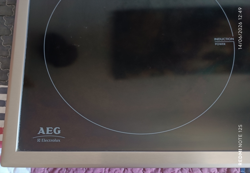 Placa de inducción AEG
